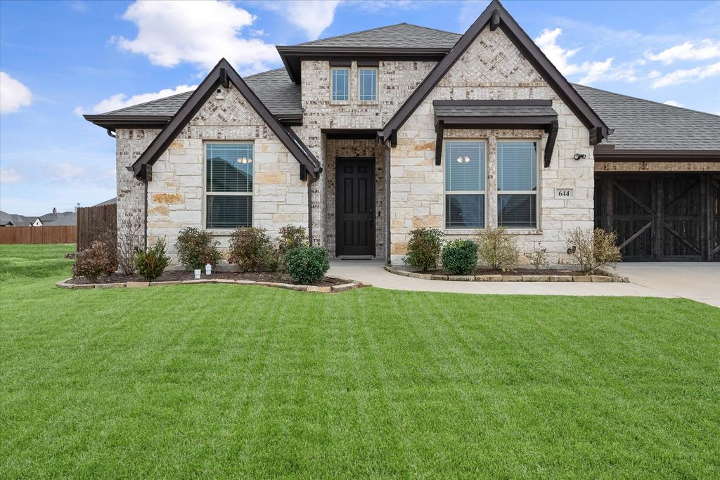 644 Winters Drive, Waxahachie, TX 75165