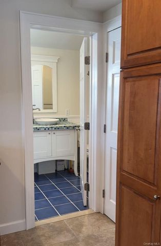 252 Morris Avenue, Rockville Centre, NY 11570