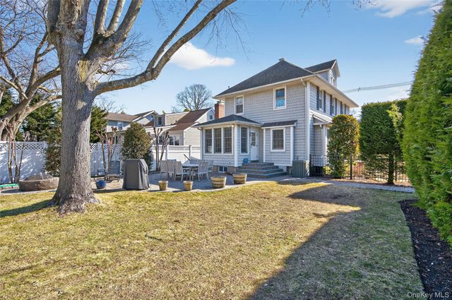 252 Morris Avenue, Rockville Centre, NY 11570