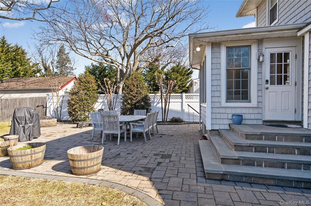 252 Morris Avenue, Rockville Centre, NY 11570