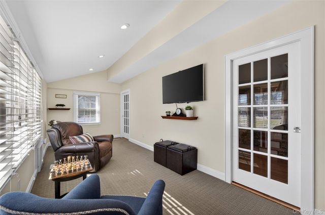 252 Morris Avenue, Rockville Centre, NY 11570