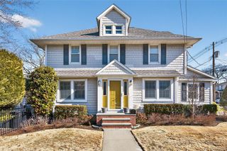 252 Morris Avenue, Rockville Centre, NY 11570