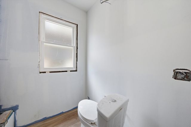 8016 S Perry Avenue, Chicago, IL 60620