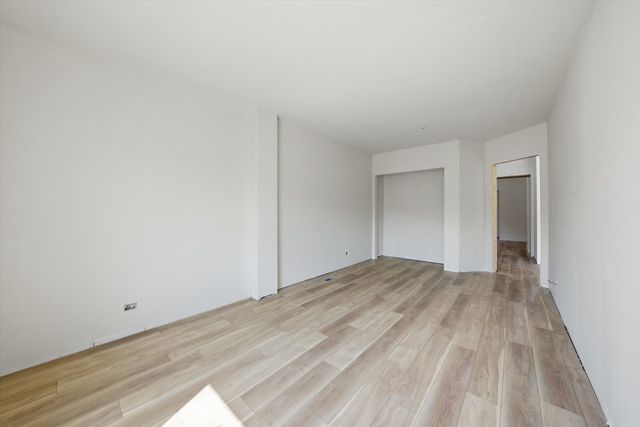 8016 S Perry Avenue, Chicago, IL 60620