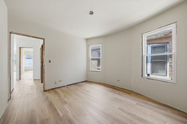 8016 S Perry Avenue, Chicago, IL 60620