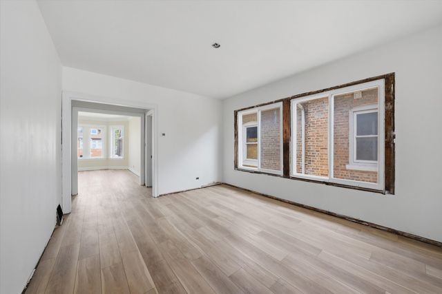 8016 S Perry Avenue, Chicago, IL 60620
