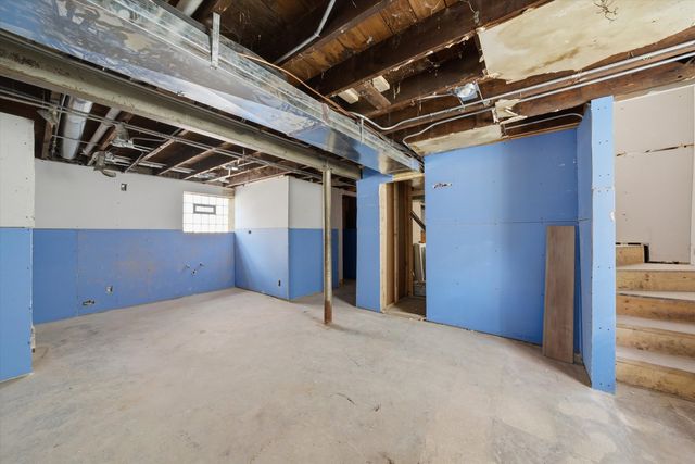 8016 S Perry Avenue, Chicago, IL 60620