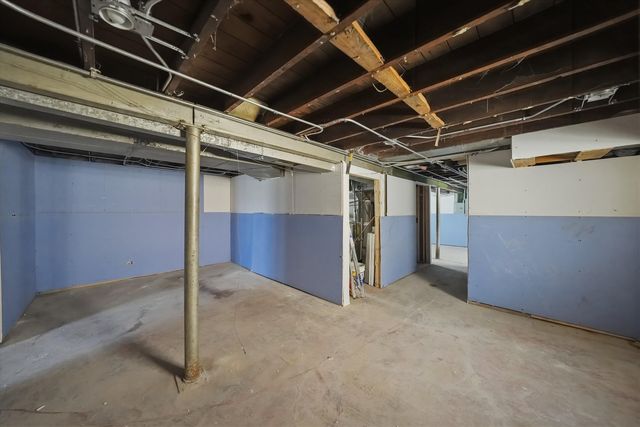 8016 S Perry Avenue, Chicago, IL 60620