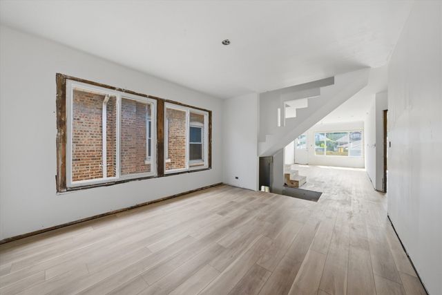 8016 S Perry Avenue, Chicago, IL 60620