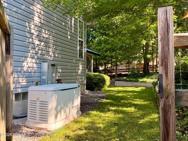 30 Lake View Drive E, Pinehurst, NC 28374