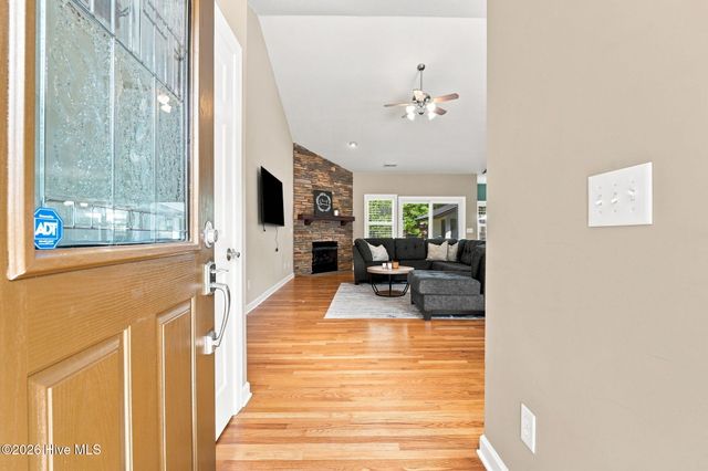 30 Lake View Drive E, Pinehurst, NC 28374
