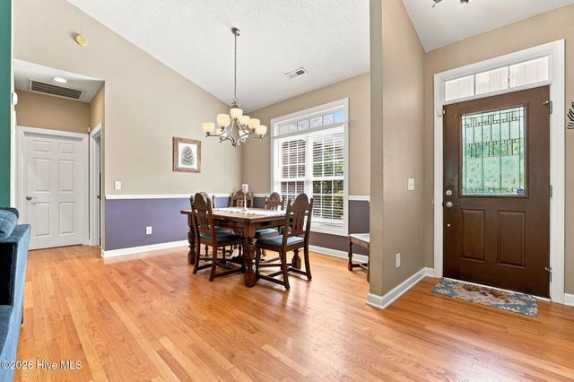 30 Lake View Drive E, Pinehurst, NC 28374