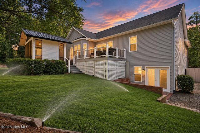 30 Lake View Drive E, Pinehurst, NC 28374