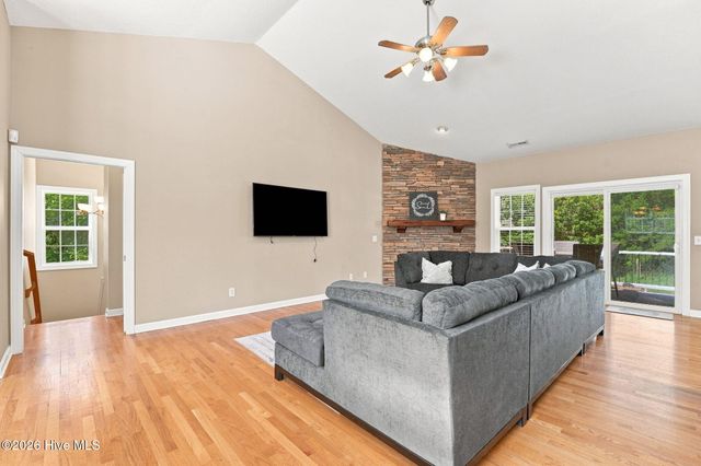 30 Lake View Drive E, Pinehurst, NC 28374