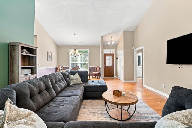 30 Lake View Drive E, Pinehurst, NC 28374
