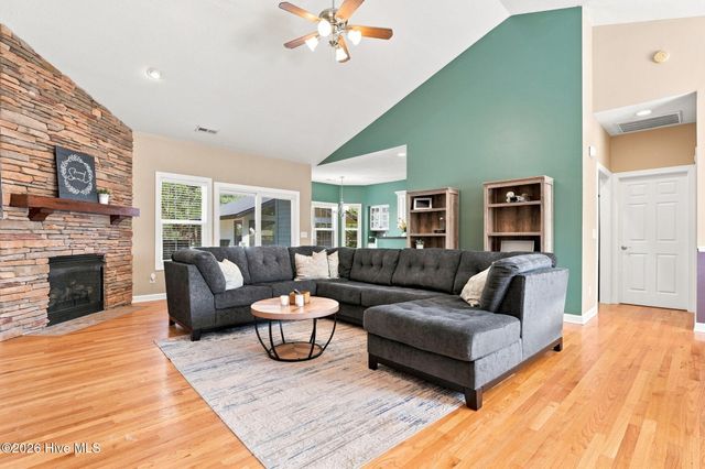 30 Lake View Drive E, Pinehurst, NC 28374