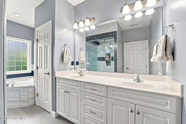 30 Lake View Drive E, Pinehurst, NC 28374