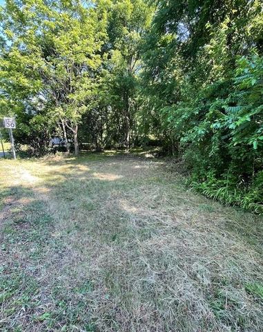 49 E Market Street, Hyde Park, NY 12538