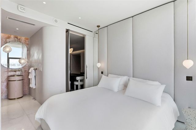 851 NE 1st Ave 3411, Miami, FL 33132