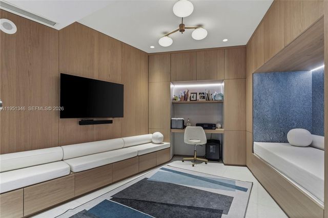 851 NE 1st Ave 3411, Miami, FL 33132