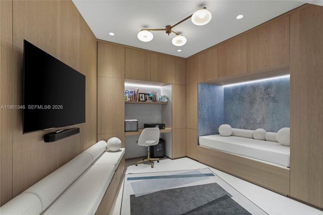 851 NE 1st Ave 3411, Miami, FL 33132