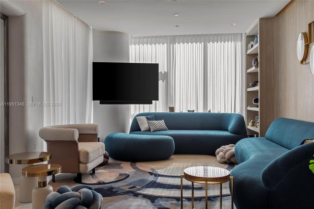 851 NE 1st Ave 3411, Miami, FL 33132