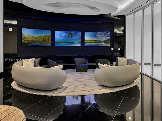 851 NE 1st Ave 3411, Miami, FL 33132