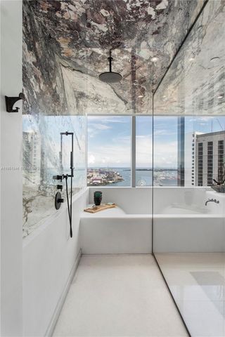 851 NE 1st Ave 3411, Miami, FL 33132