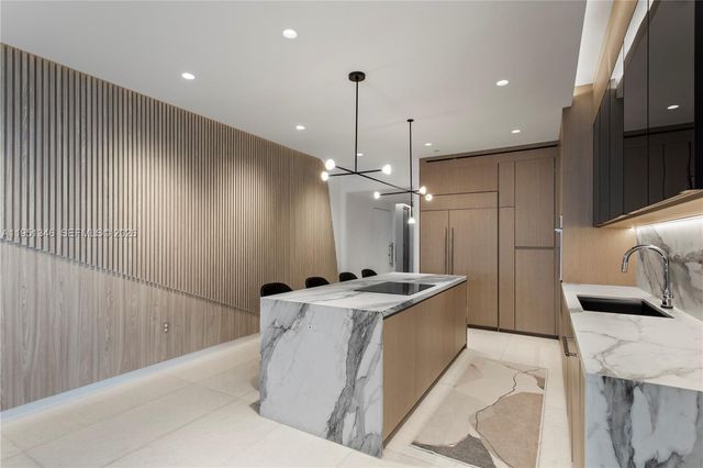 851 NE 1st Ave 3411, Miami, FL 33132