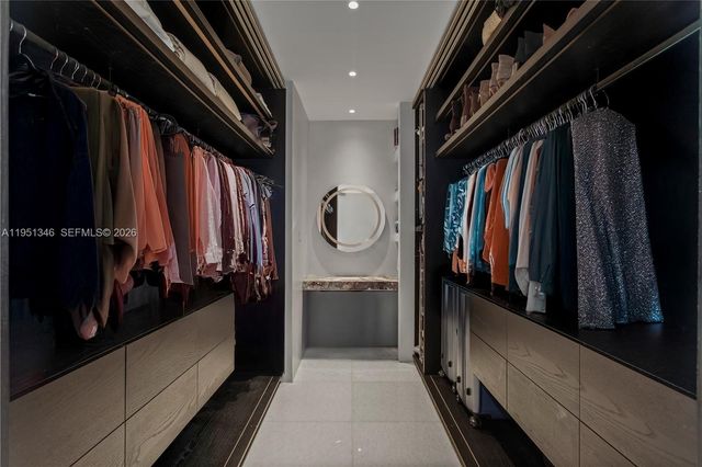 851 NE 1st Ave 3411, Miami, FL 33132