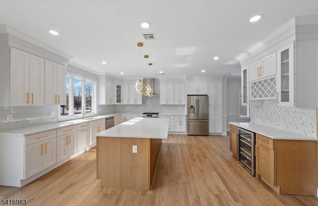 15 Scott Ter, Clifton City, NJ 07013