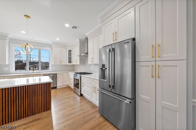 15 Scott Ter, Clifton City, NJ 07013