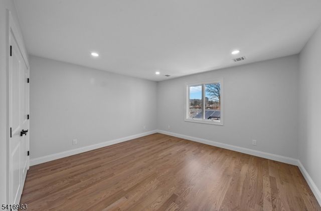 15 Scott Ter, Clifton City, NJ 07013