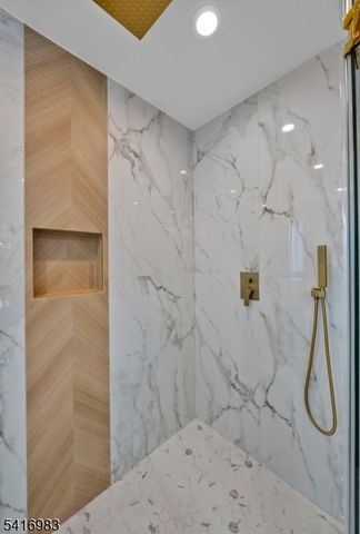 15 Scott Ter, Clifton City, NJ 07013