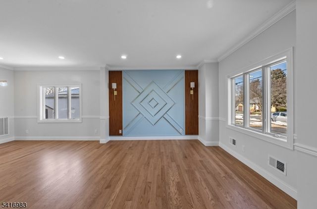 15 Scott Ter, Clifton City, NJ 07013