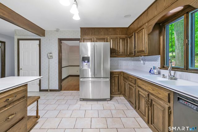 40 Owl Hill Trail, Trumbull, CT 06611