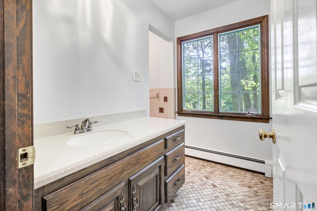 40 Owl Hill Trail, Trumbull, CT 06611