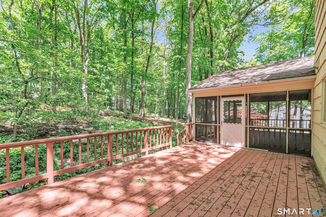 40 Owl Hill Trail, Trumbull, CT 06611
