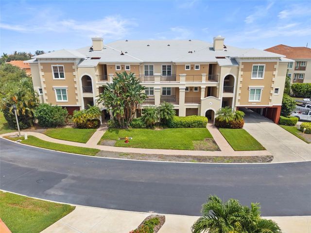 10 FRANKLIN COURT S 63C, St Petersburg, FL 33711