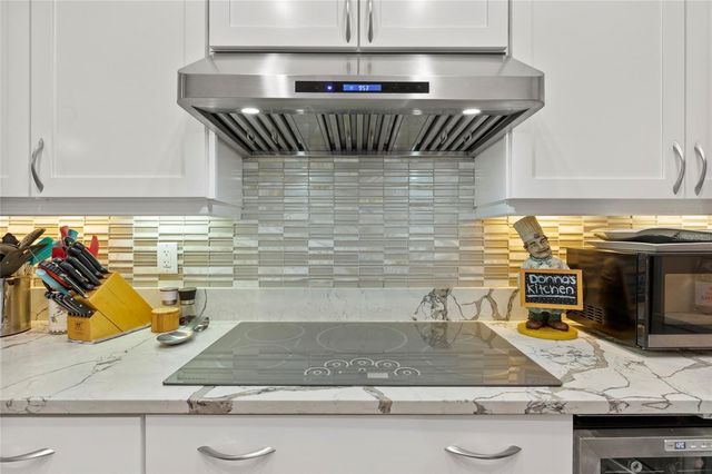 10 FRANKLIN COURT S 63C, St Petersburg, FL 33711