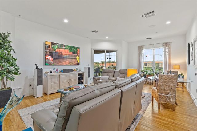 10 FRANKLIN COURT S 63C, St Petersburg, FL 33711
