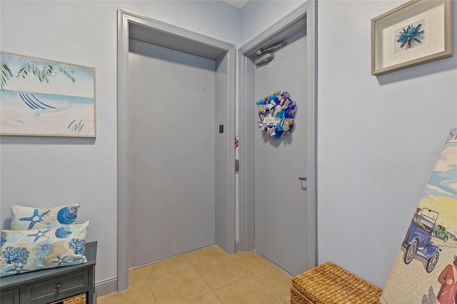 10 FRANKLIN COURT S 63C, St Petersburg, FL 33711