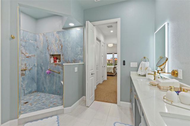 10 FRANKLIN COURT S 63C, St Petersburg, FL 33711