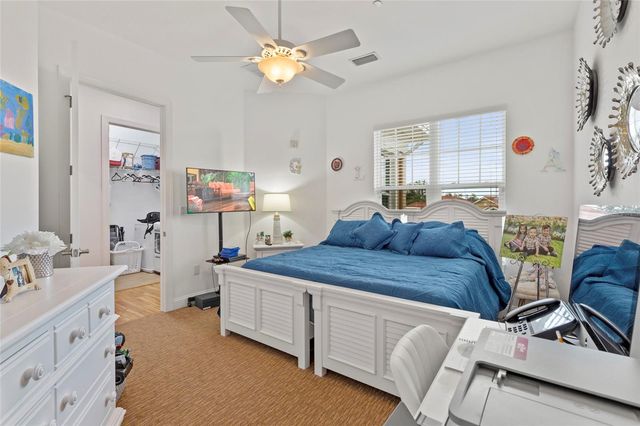 10 FRANKLIN COURT S 63C, St Petersburg, FL 33711