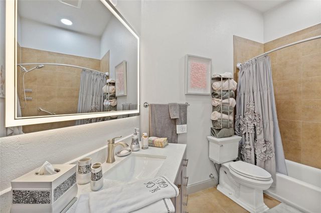 10 FRANKLIN COURT S 63C, St Petersburg, FL 33711