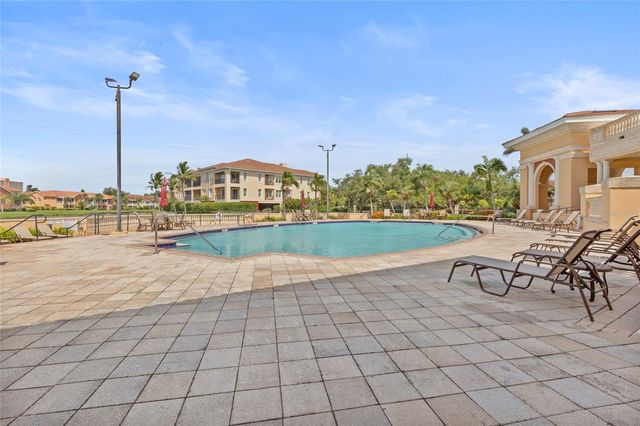10 FRANKLIN COURT S 63C, St Petersburg, FL 33711