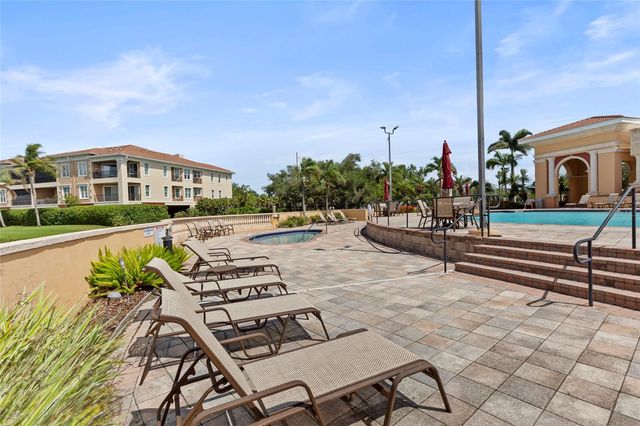 10 FRANKLIN COURT S 63C, St Petersburg, FL 33711