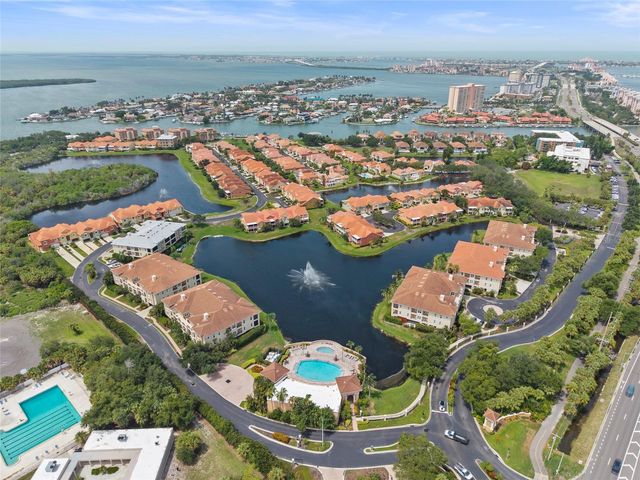 10 FRANKLIN COURT S 63C, St Petersburg, FL 33711