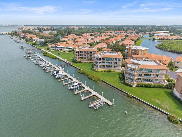 10 FRANKLIN COURT S 63C, St Petersburg, FL 33711