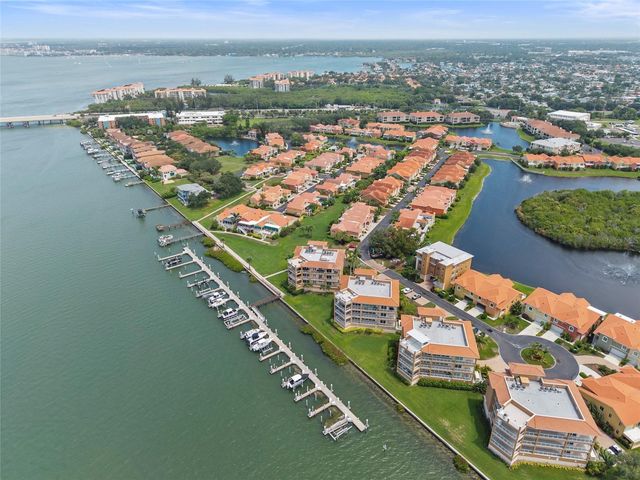 10 FRANKLIN COURT S 63C, St Petersburg, FL 33711
